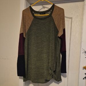 Green and Tan Tie Front 3/4 Sleeve Hoodie